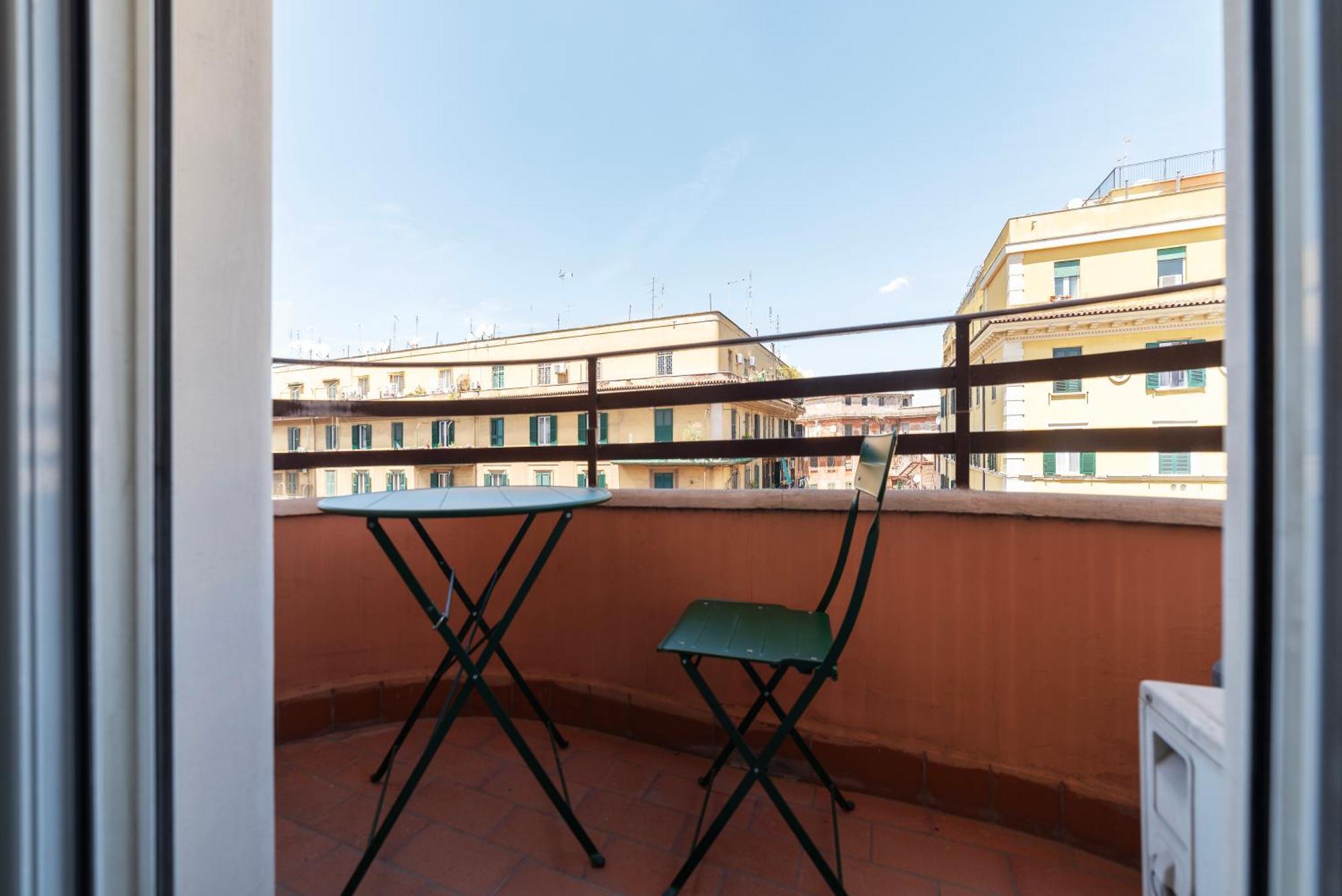 Vista Sulla Basilica Di San Giovanni Mm Lodi Apt Рим Екстер'єр фото